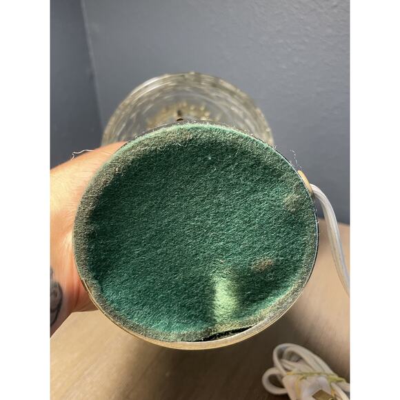 Vintage Clear Glass Lamp - Picture 4 of 4